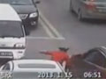 վ�ڰ������м䱻��ײ