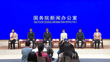 国新办举行“稳产增产显担当 乡村振兴立新功”中外记者见面会