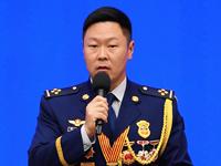 挺身而出的“逆行者”、歲月靜好的“守護者”，謝謝你們守護萬家燈火！